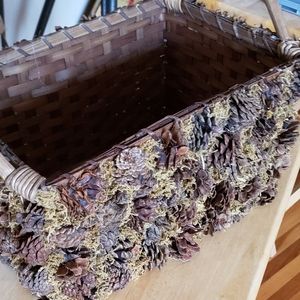 Rectangle basket with Moss and Pinecones